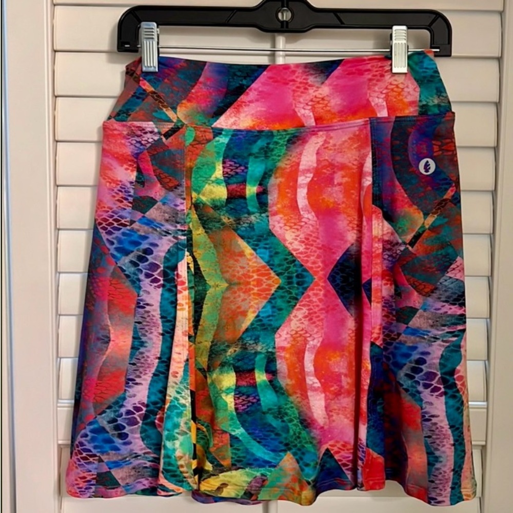 Dona Jo sz 2 (large) multicolor 17” skort